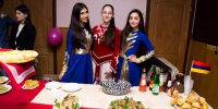 День национальной армянской кухни в Ярославле, организованный обществом Наири